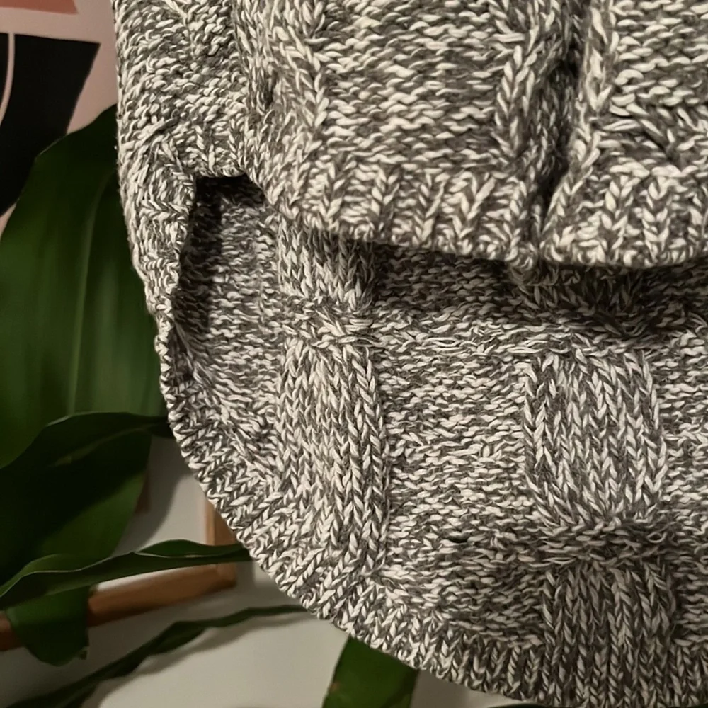 Express knit sweater - Picture 2 of 3